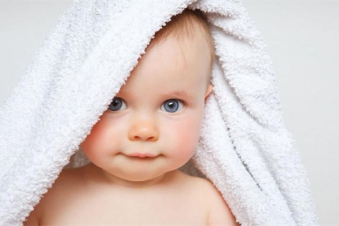 母乳喂养多久最好 母乳到2岁的长春捐卵宝宝智商高吗